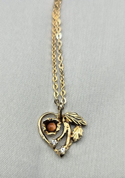 Vintage Landstrom’s LGM 10K Black Hills Gold Heart Pendant Necklace Goldstone