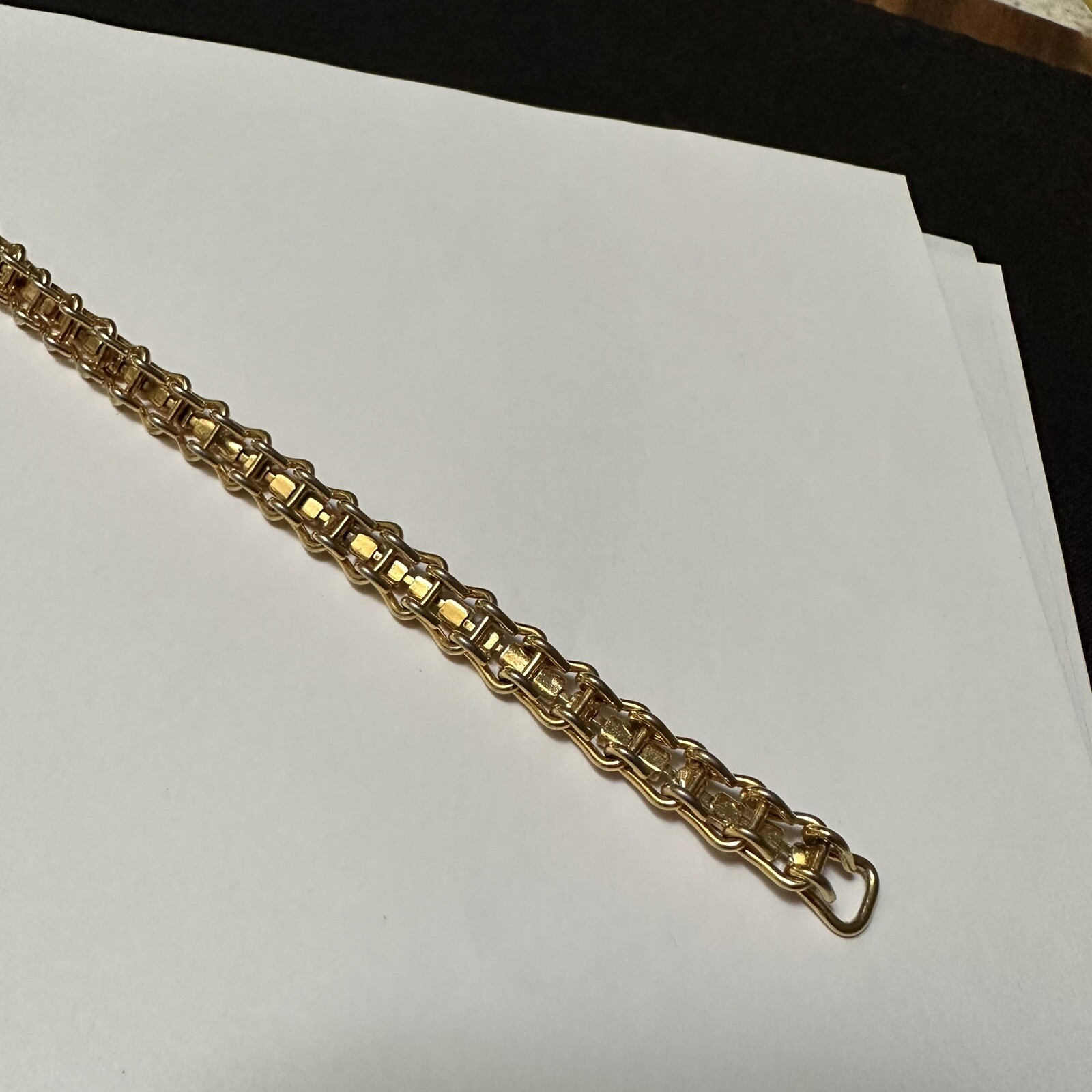 Women’s Gold Tone Purple / Clear Rhinestone Tennis Chain Bracelet 7 3/8 Inch