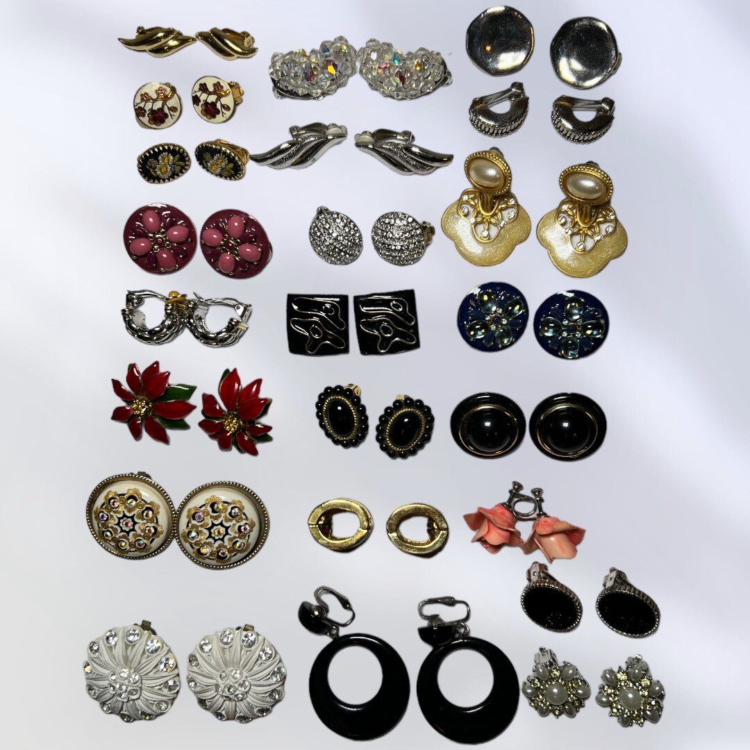 Lot Of 23 Vintage Pairs Clip On Screw Earrings Rhinestone Ceramic Enamel