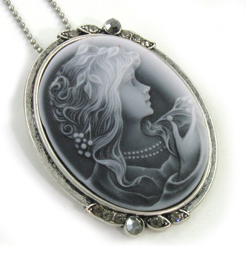 Antique VTG Style Gray Oval Cameo Lady Necklace Pendant
