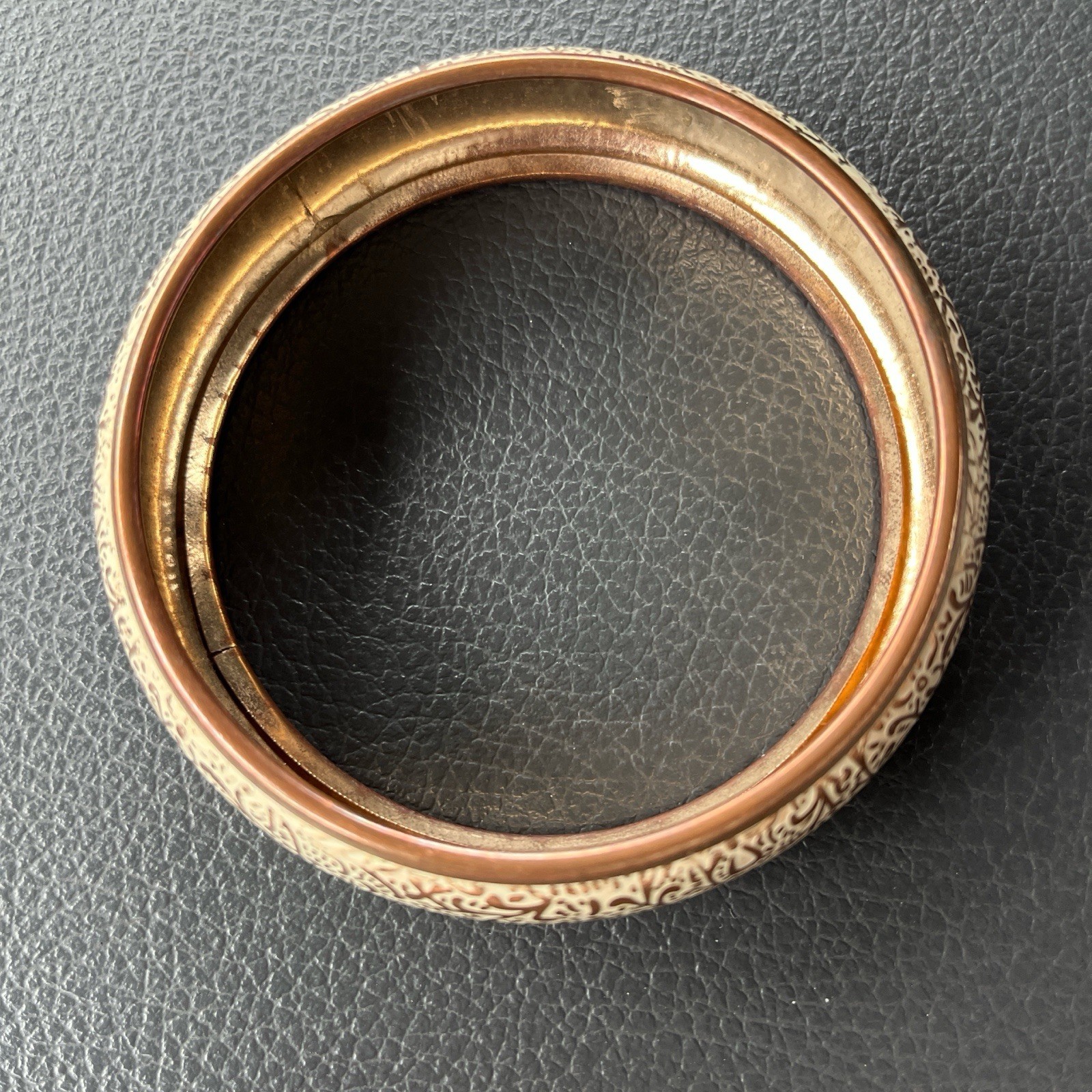 Gold Cream Patterned Metal Bangle Bracelet Round No Stone