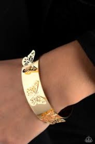 Paparazzi ~ Magical Mariposas Gold 🦋Butterfly 🦋Cuff ~ 🦋