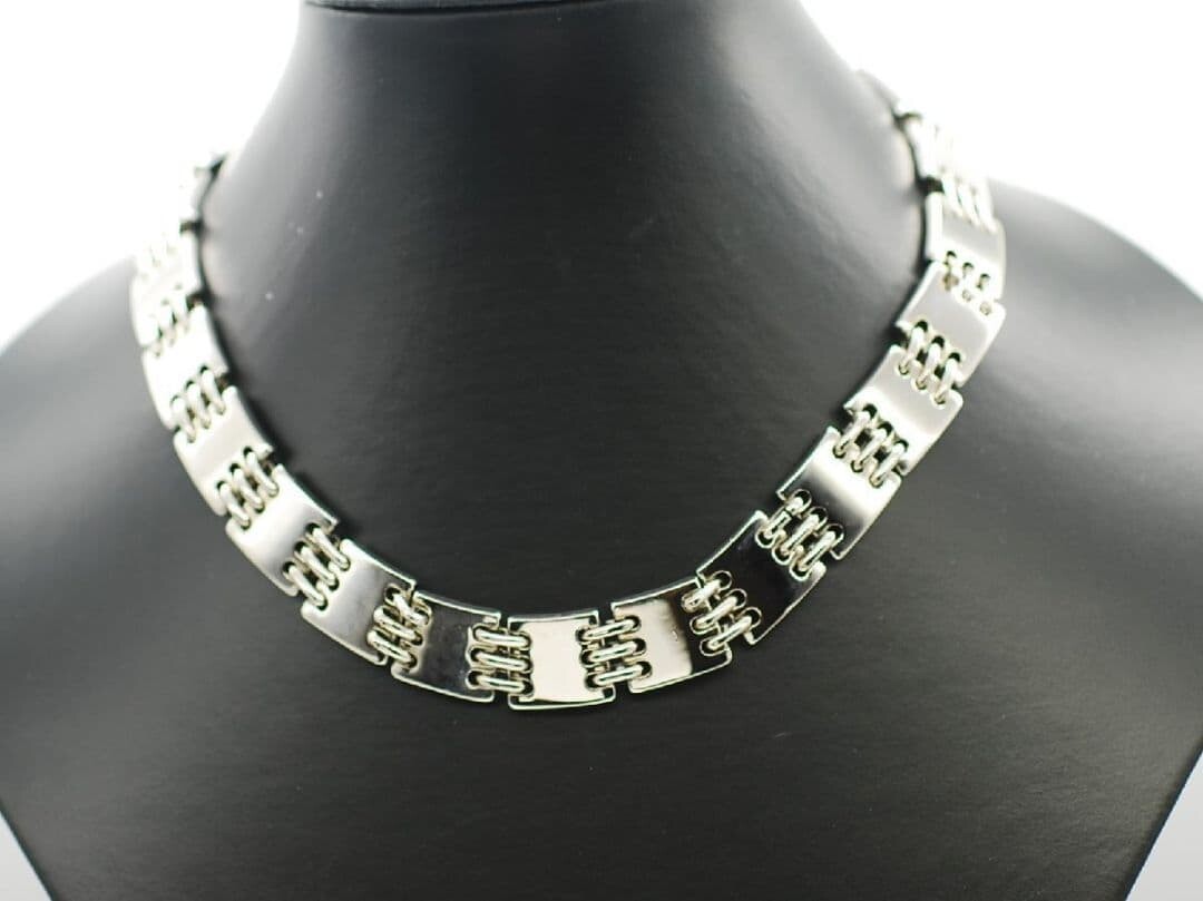 Salvatore Ferragamo Silver Chain Necklace Italy Polished 46cm Authentic