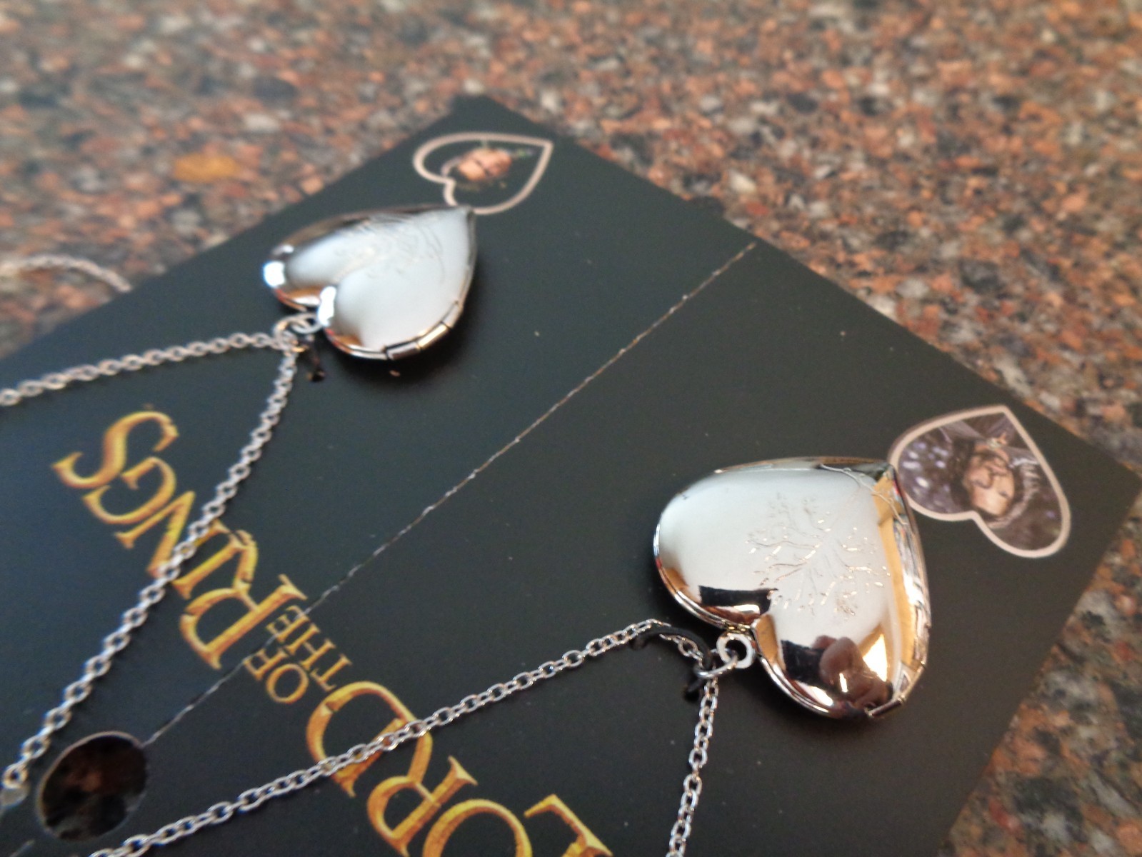 The Lord Of The Rings Aragorn & Legolas Heart Locket Necklace Set of 2 Brand New