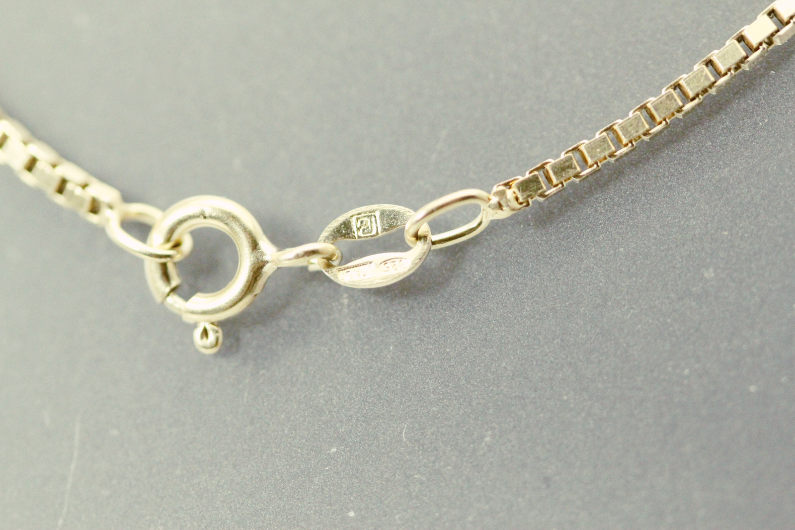 Gold Toned 925 Sterling Silver Box Chain Necklace 18″ Long 5.6 grams (NEC5614)