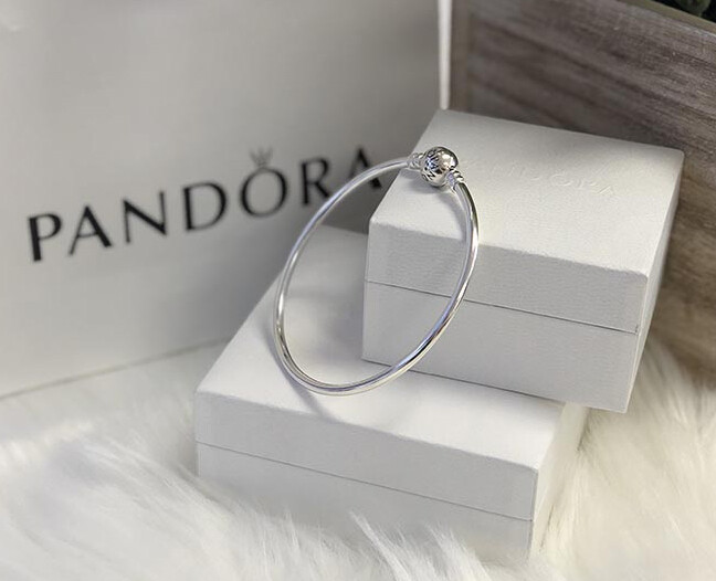 NEW Authentic PANDORA Moment 925 Silver Logo Ball Charm Bangle Bracelet 590713