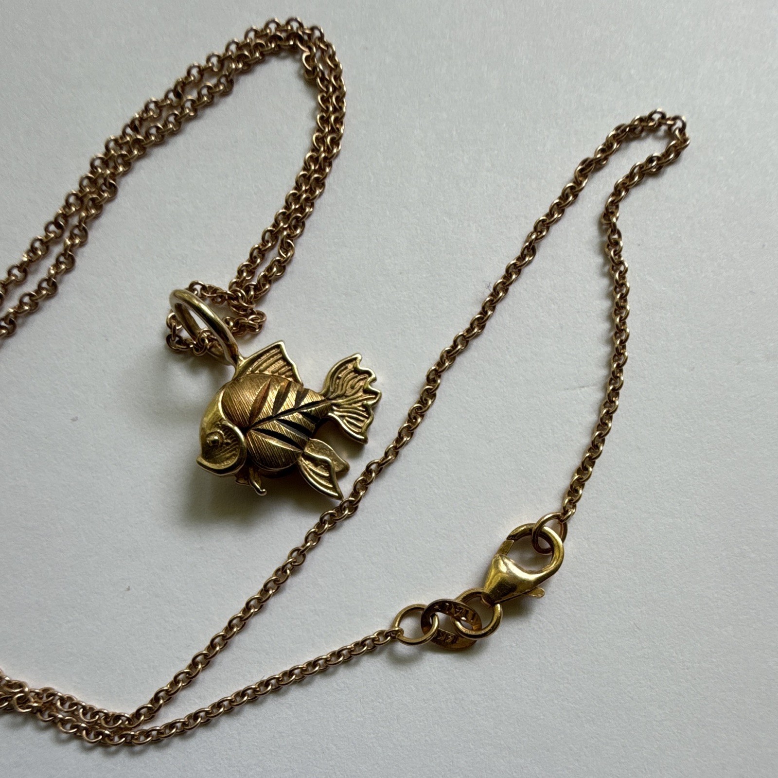 Gold Tone Fish Charm Pendant Necklace Cable Chain Lobster Clasp Metal