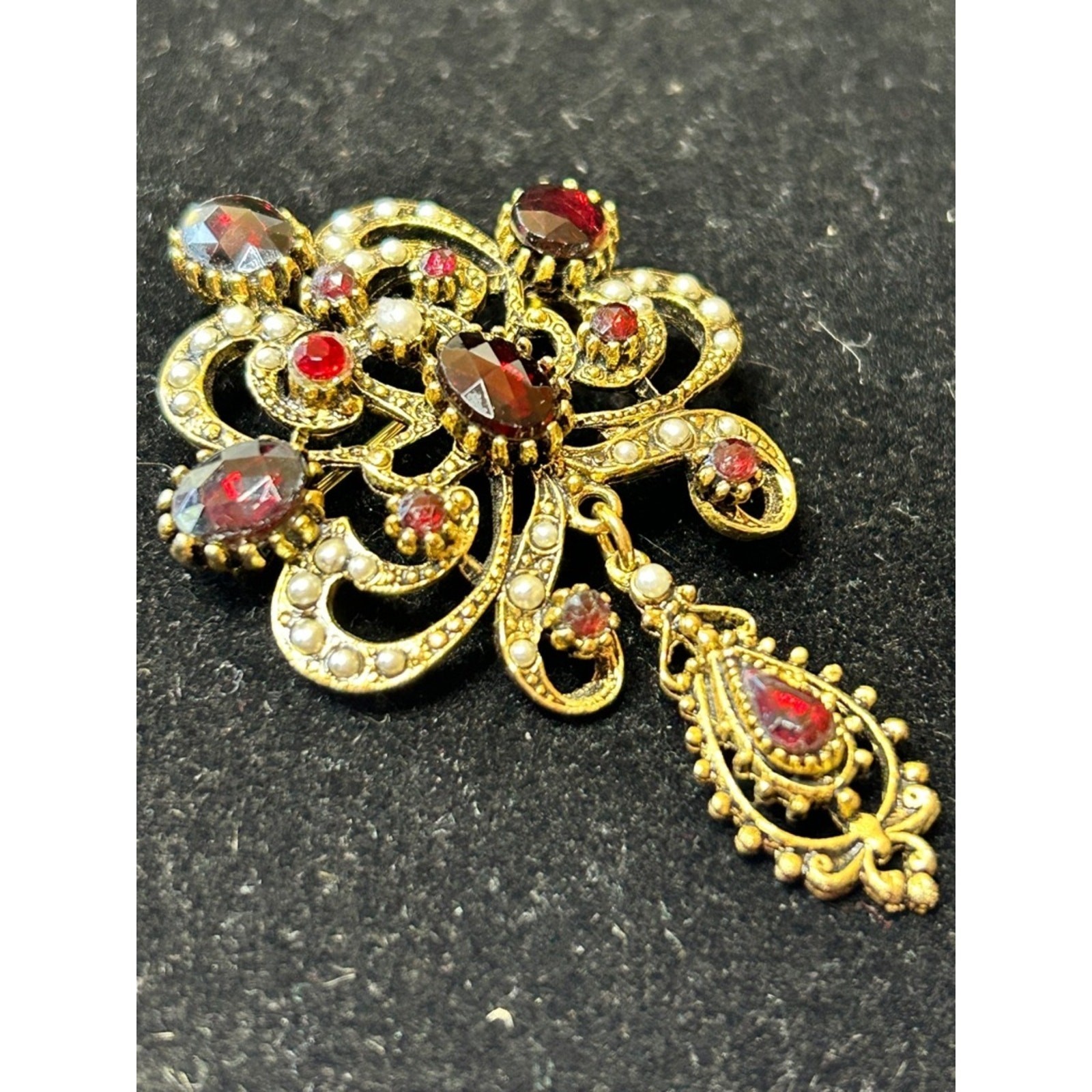 Gold-Tone Red Cabochon Filigree Pendant Brooch – Unbranded