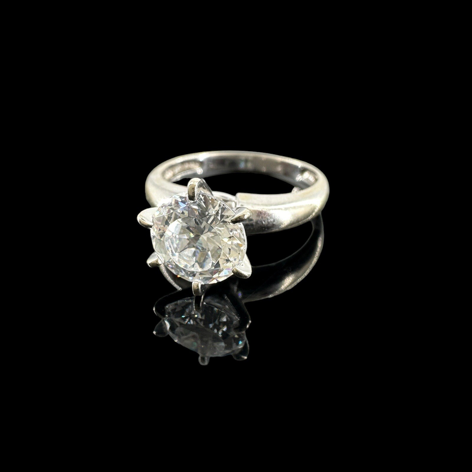 SW 14K White Gold Solitaire Ring Round Cut Zirconia Stone Size 6 2.9g 8mm stone