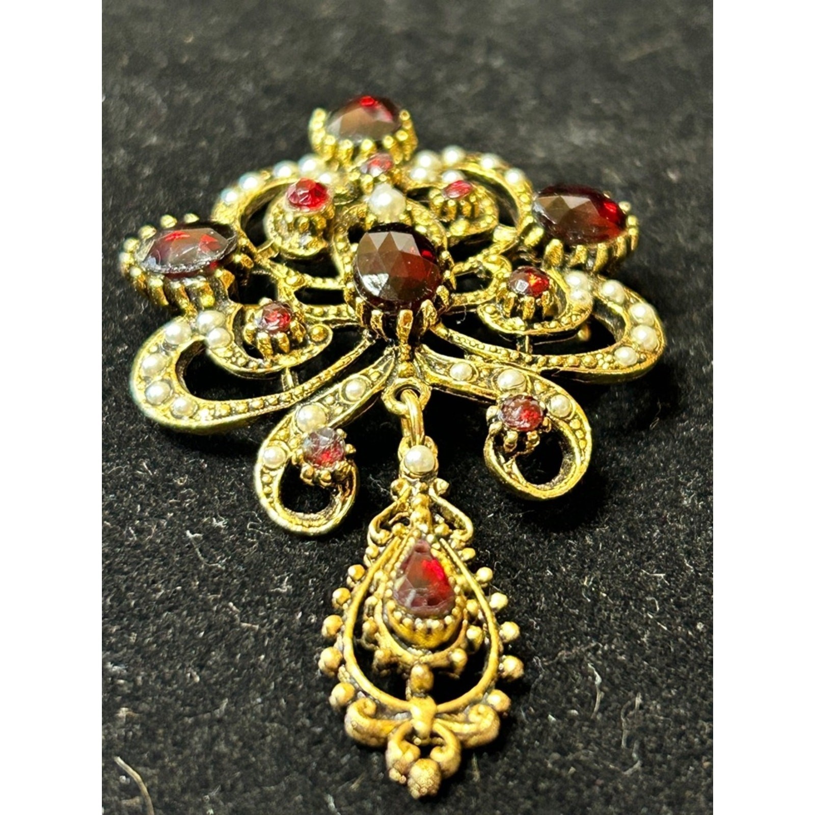 Gold-Tone Red Cabochon Filigree Pendant Brooch – Unbranded