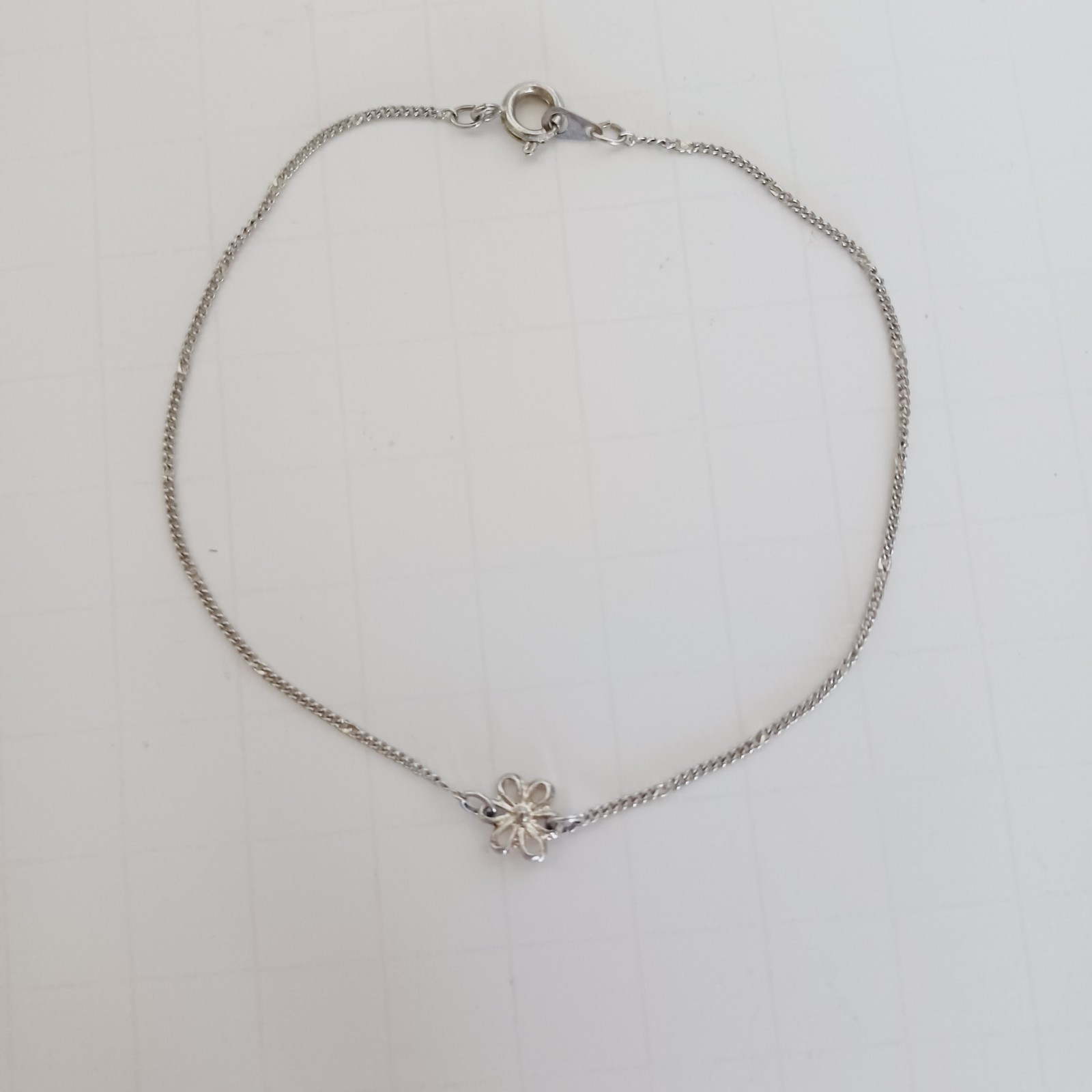 Simple Dainty Flower Ankle Bracelet 9.5 inches