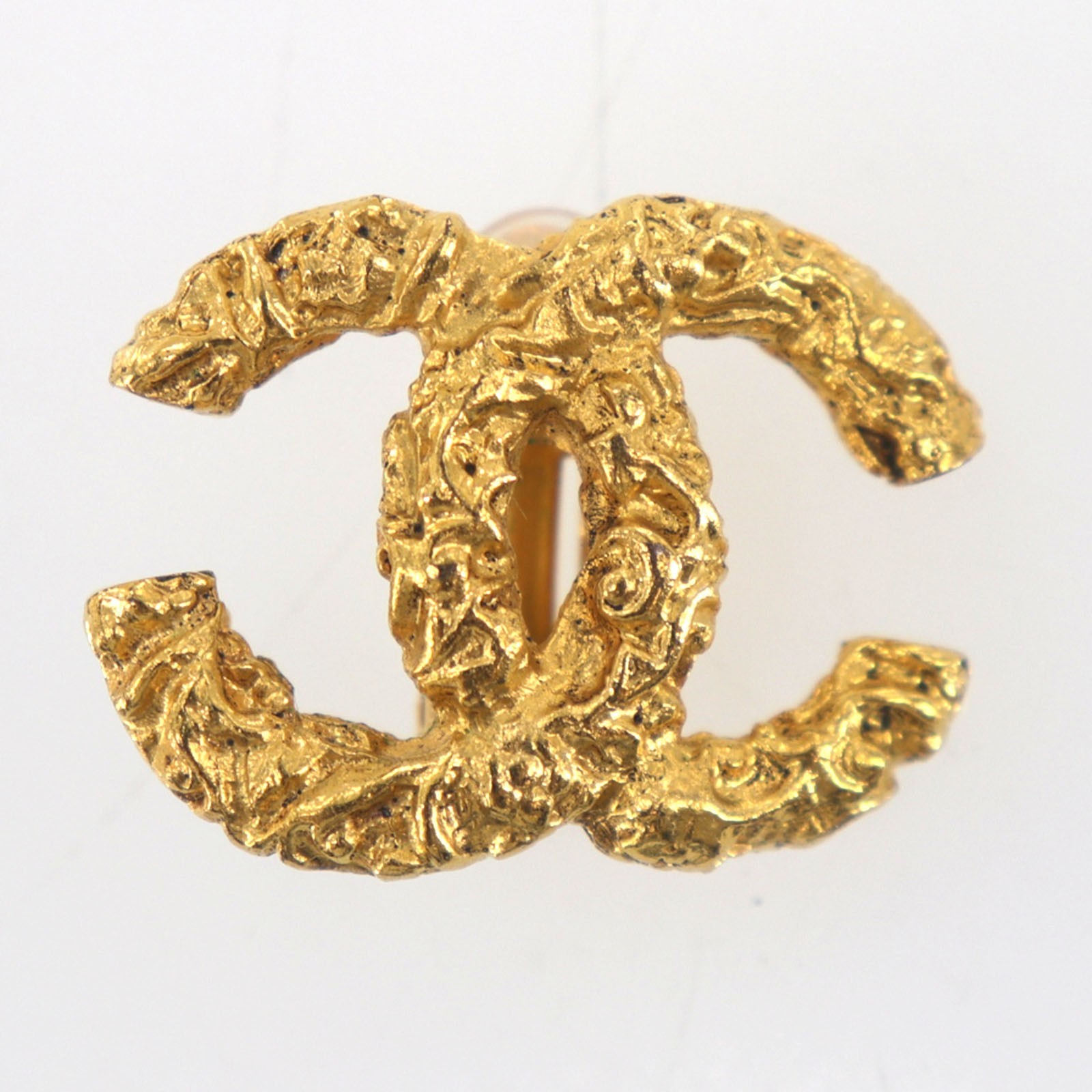 CHANEL CC Logos Used Lava Pattern Earrings Clip-On Gold 03A France Vintage #AH27