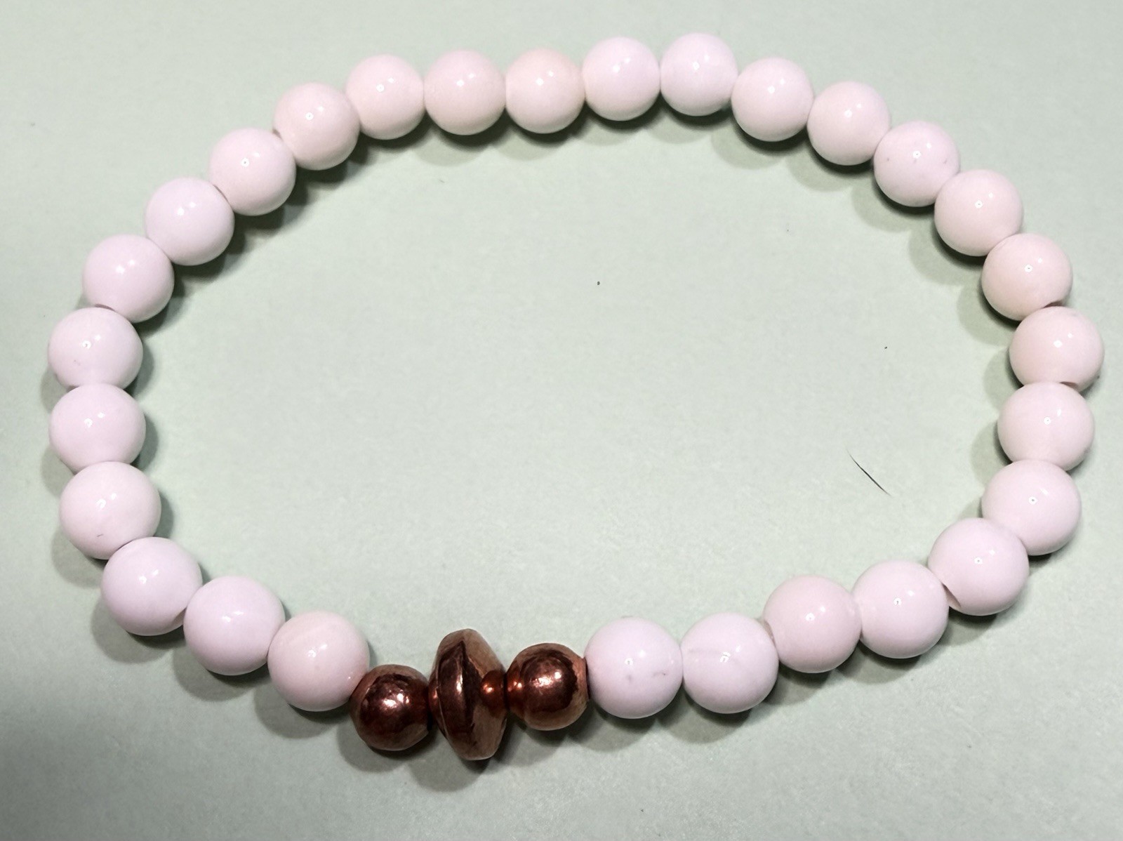 White To Very Pale Pink Conch Shell Copper Stretch Bracelet 6.5”