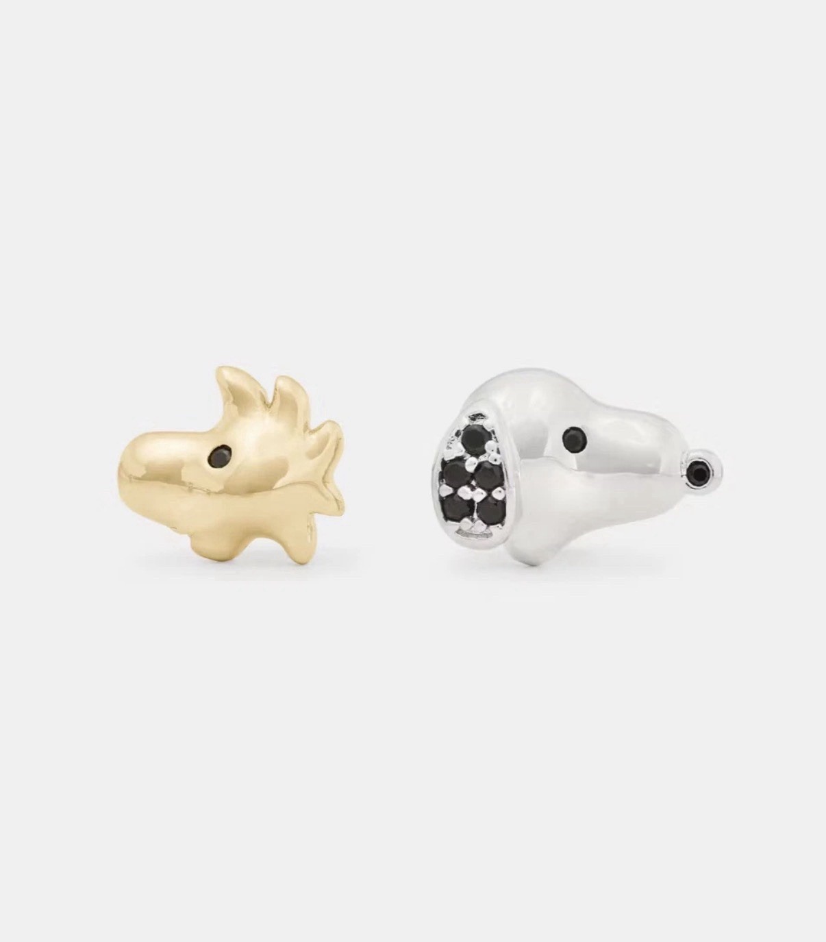 Peanuts x Kate Spade Snoopy Asymmetrical Studs Earrings. New! In Gold & Silver🤩