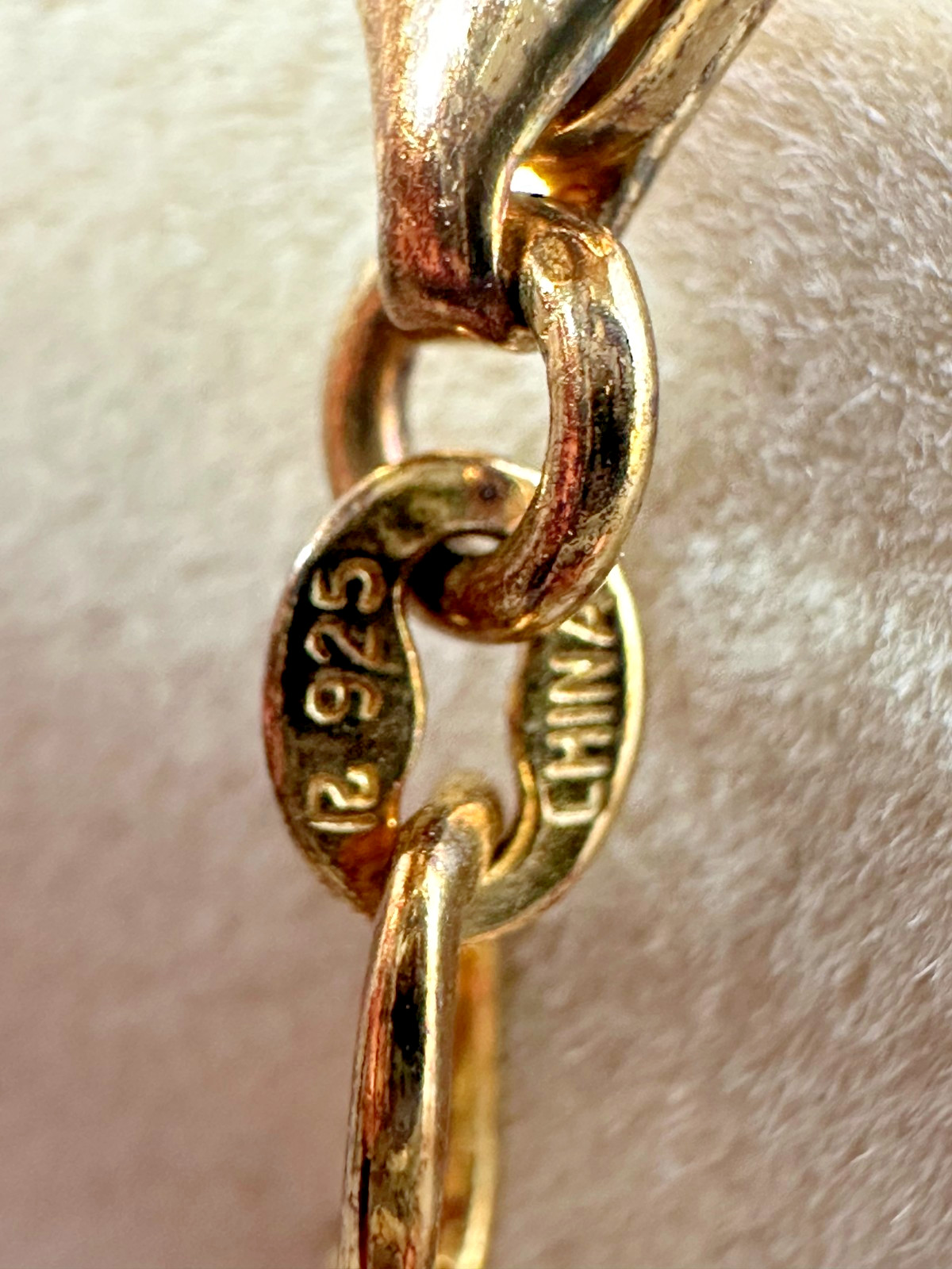 925 China Goldtone Chain with heart Charm Adjustable Bracelet. 7.77g. L- 7.5″