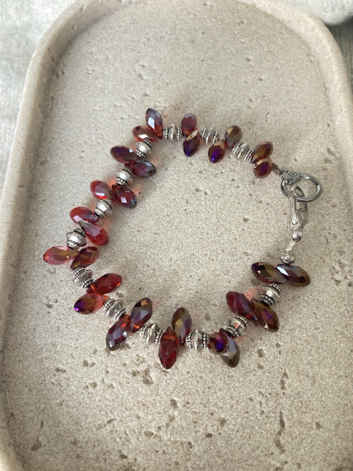Cranberry Red Aurora Borealis Beaded Bracelet Faceted Silver Tone Dark Romantic