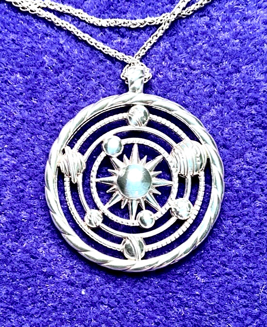 BRIGHTON HALO ORBIT TANZANITE HUE PRPL BLU SWAROVSKI CRYST NECKLACE VG+✨RET✨$139