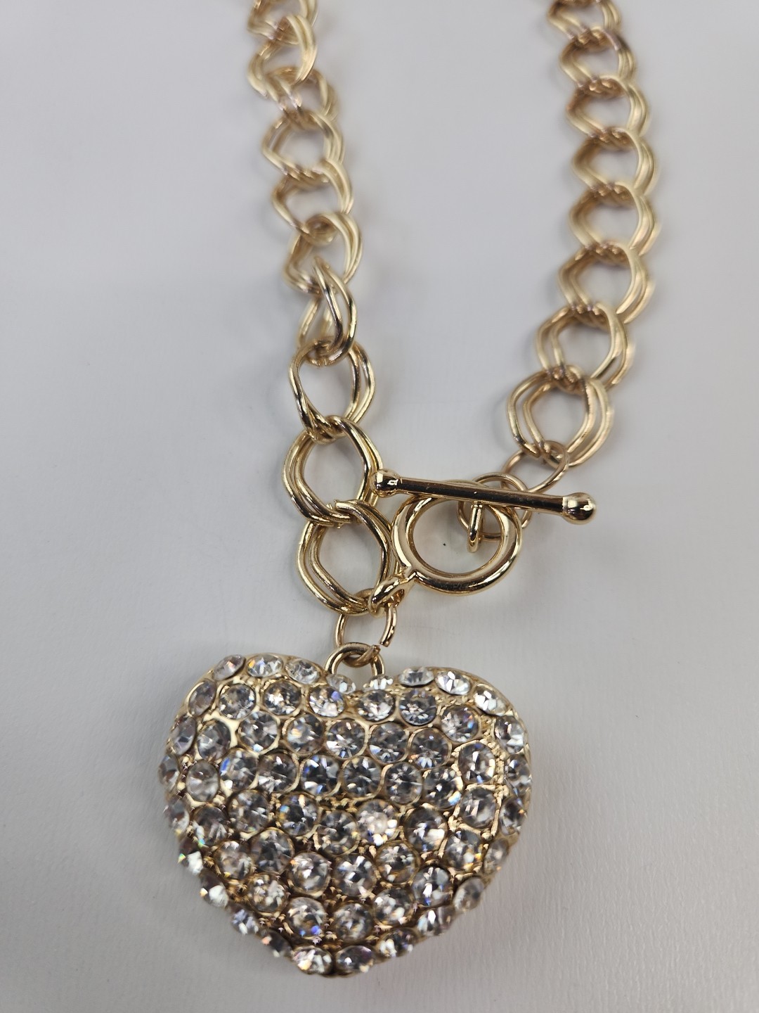 Red Camel Gold tone Link Necklace with Large Rhinestone Puffy Heart Pendant 17″.