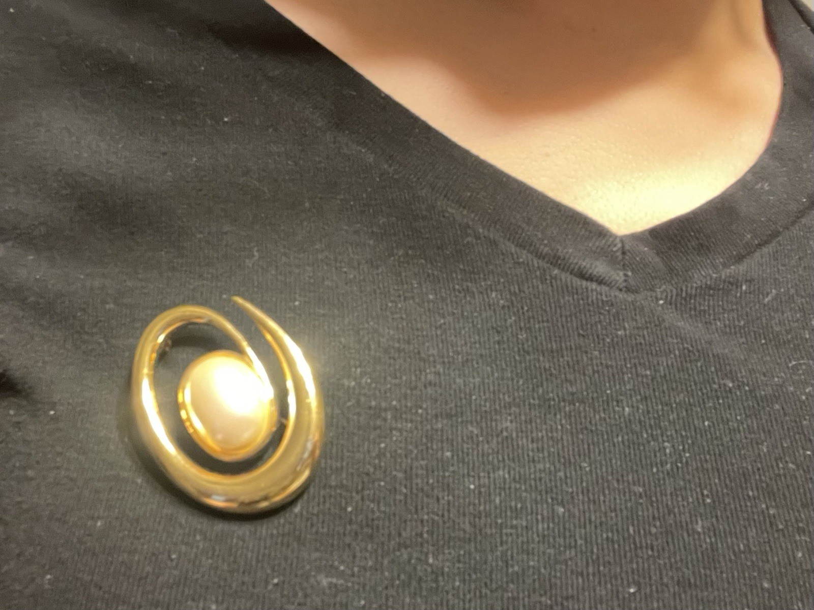 Vintage Monet Galaxy Style Oval Swirl Brooch Pin w/ White Faux Pearl from 1980’s