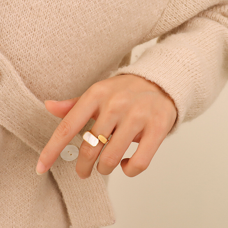 Woman 18k Gold Plated Stainless Steel Sea Shell Pearl Opening Ring Adjustable