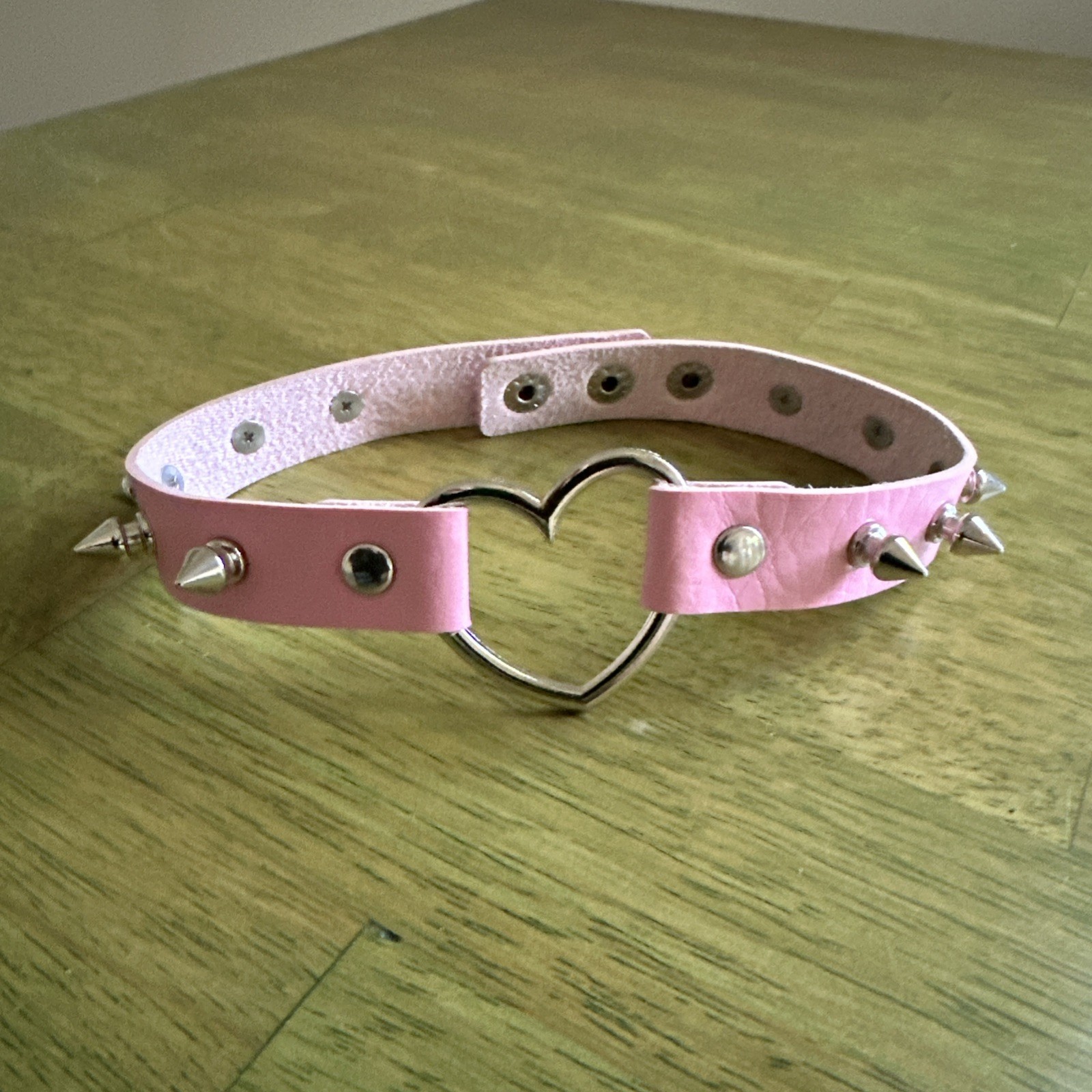 Gothic Stud PU Leather Choker Pink Love Heart Necklace Adjustable Women Collar