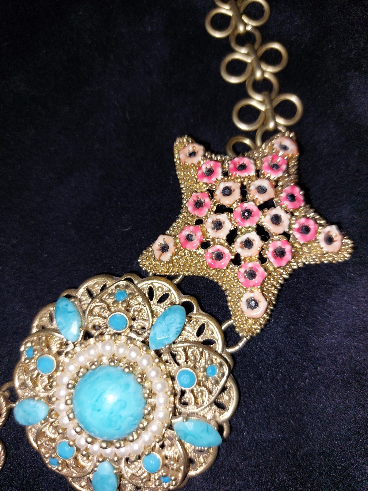 Stella and Dot Retired Bird of Paradise statement necklace Beautiful See Picture