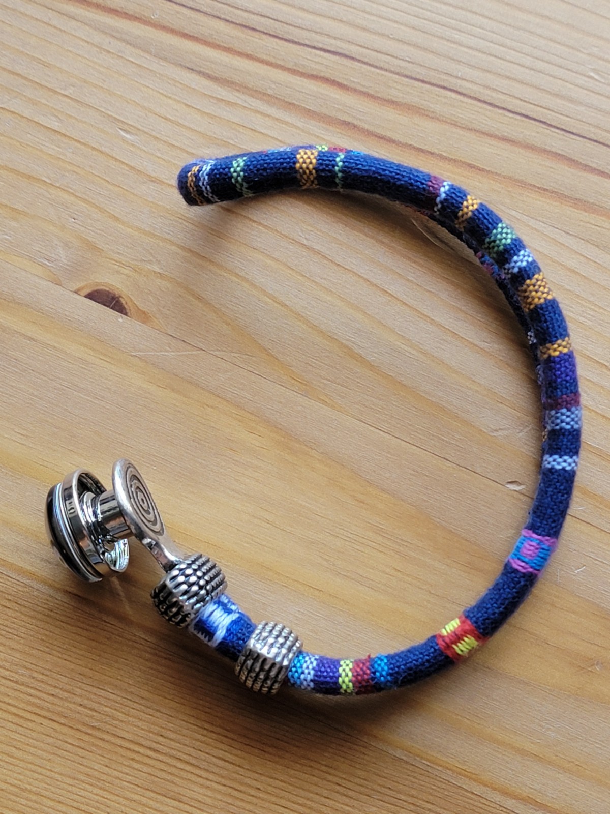 Multi-color Bohemian Striped Fabric Snap Cat Charm Bracelet