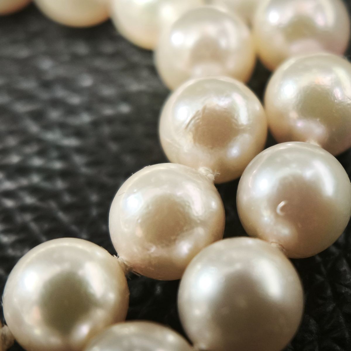 Excellent Condition Genuine Akoya Pearl Necklace 6.7mm 41cm Length Silver Chain