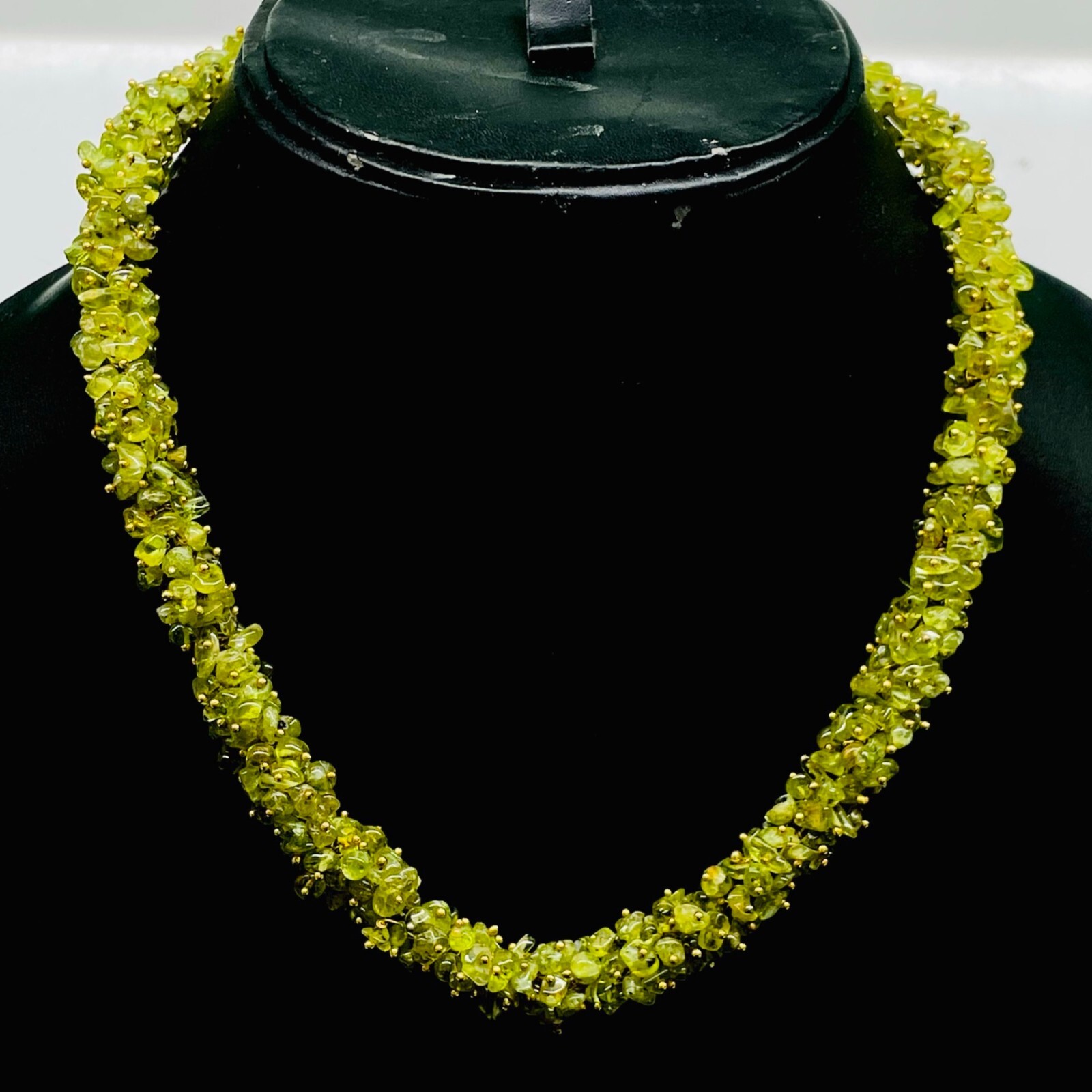 18″ Single Strand Natural Peridot Necklace Sparkling Untreated Rough Chips Beads