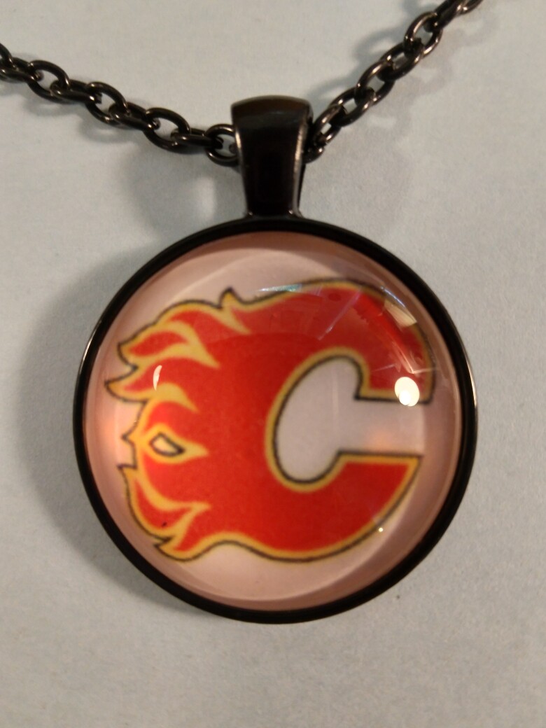 Calgary Flames pendant on 19 1/4 inch Black Necklace 249228