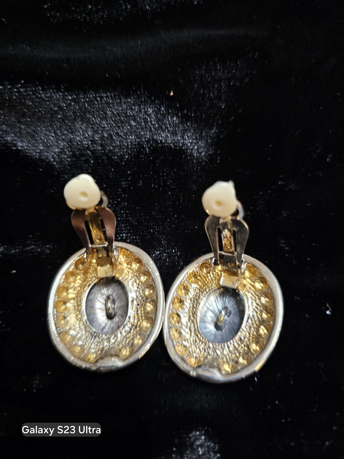 c1980 Retro-inspired “DOT” Design Pendant &Earrings Set. Clasp backs NIB.