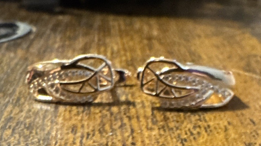 Gold Tone Leaf Hinged Huggie Hoop Earrings Metal Lobe No Stone