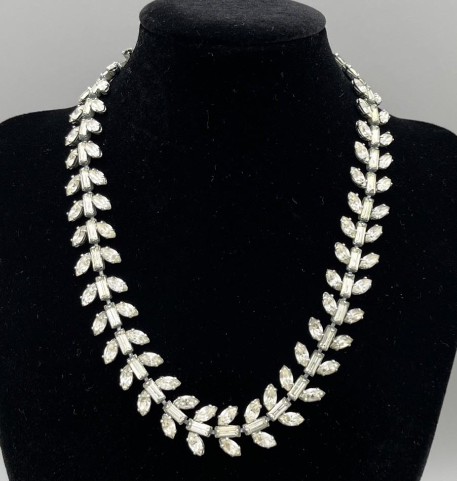 Vintage Rhinestone Necklace Silver Tone Navette Baguette Mid Century 40cm