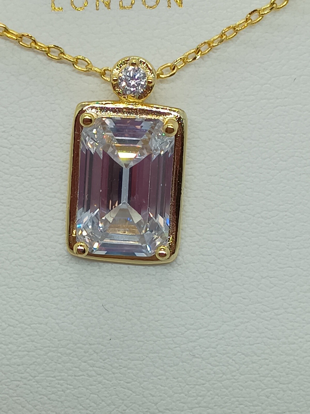 NEW STELLA ROSE London Gold Plated Necklace Beautiful Rhinestones Box Valentine