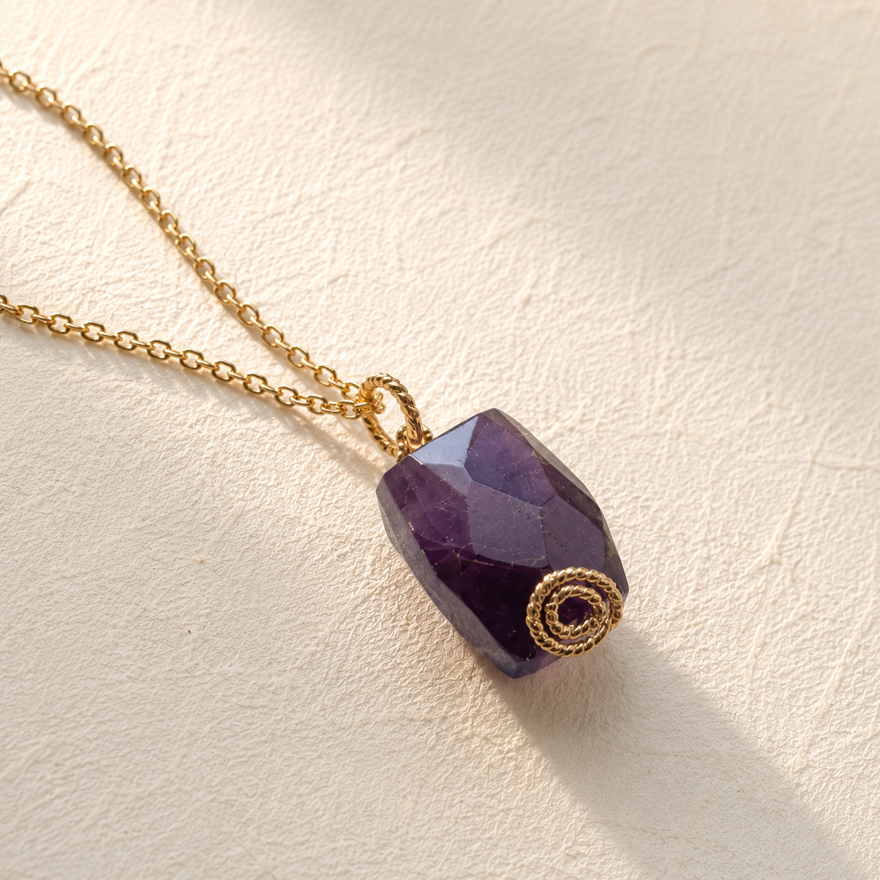 Natural Amethyst Pendant Necklace | 18K Gold Plated | Peace & Intuition
