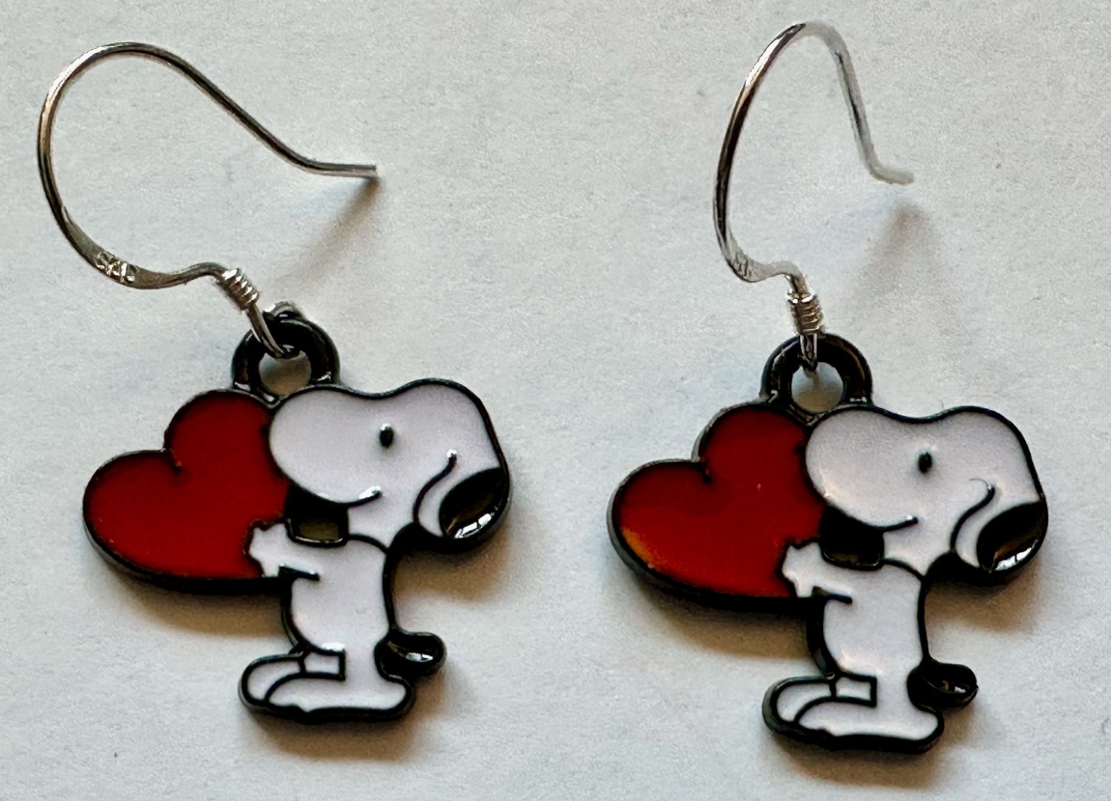 JEWELRY SET SNOOPY W RED HEART PENDANT 5/8 OF 1″ NECKLACE 18″ & EARRINGS SMALL