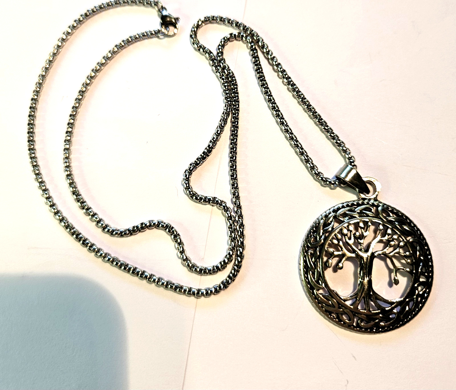 TREE OF LIFE CIRCULAR STAINLESS STEEL RUST-RESISTANT PENDANT