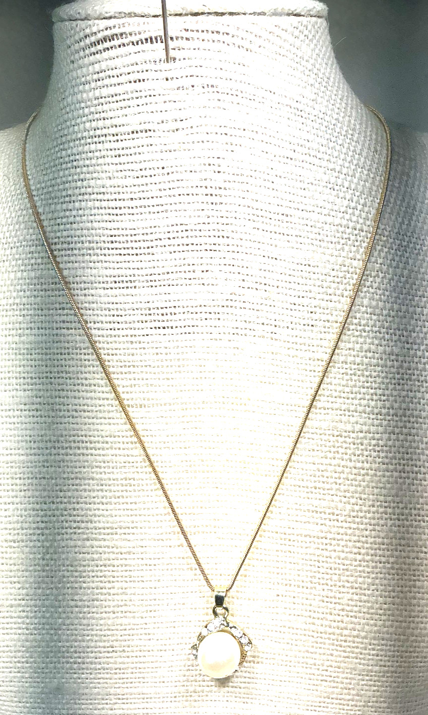 Fashion Necklace Crystal Rhinestone Gold Tone White Faux Pearl Pendant Lot 103D