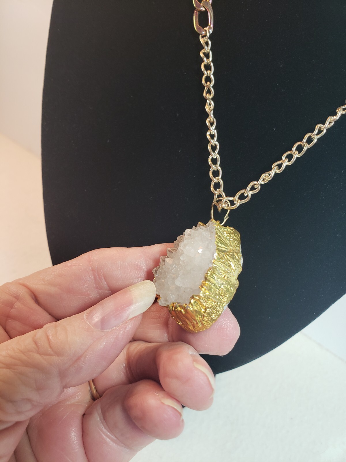 Necklace Spring Street 32 inches gold chain with crystal pendant lobster clasp