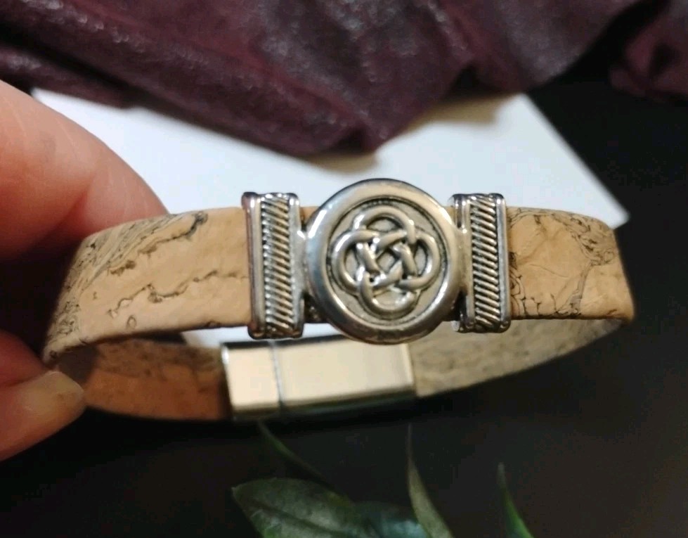 Ren Faire Vibes! CELTIC Knot Handmade Cork Magnetic Clasp Unsigned Bracelet!