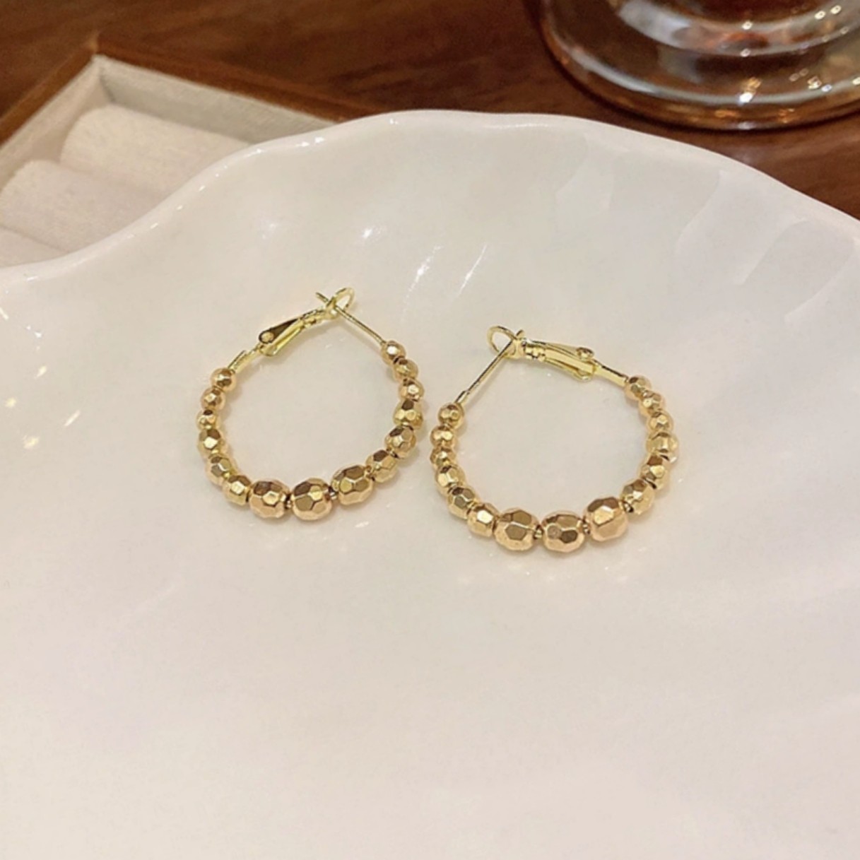 Perforated Small Facet Gold-plated Bead String Fashion Versatile Hoop Earrings
