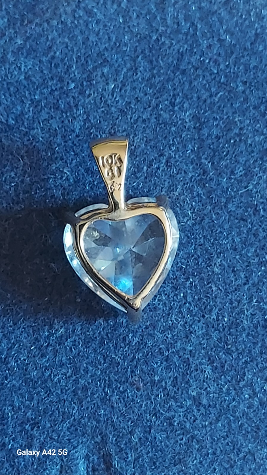 Beautiful Cubic Zerconia Heart Shaped Pendant Independent, 10k Gold CZ