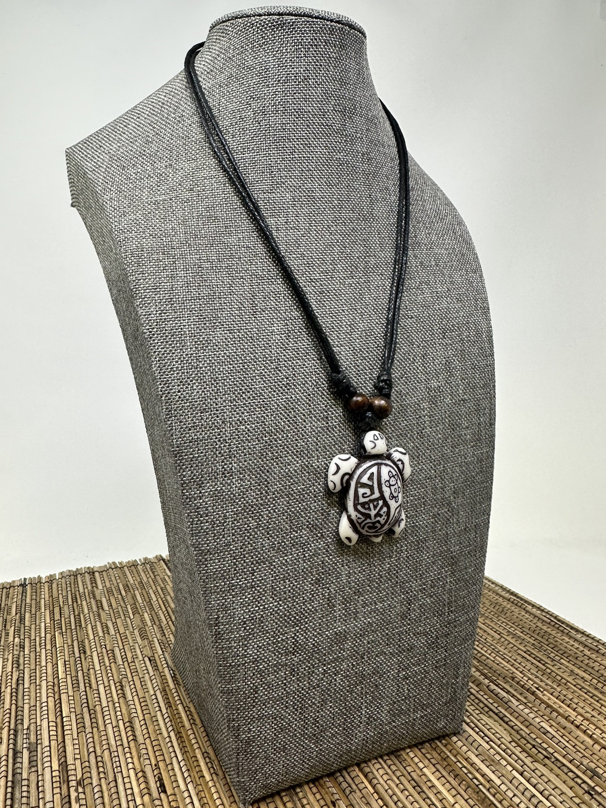 Handmade Turtle Pendant Necklace – Rasta (Hand-Painted), White, Brown – Taino