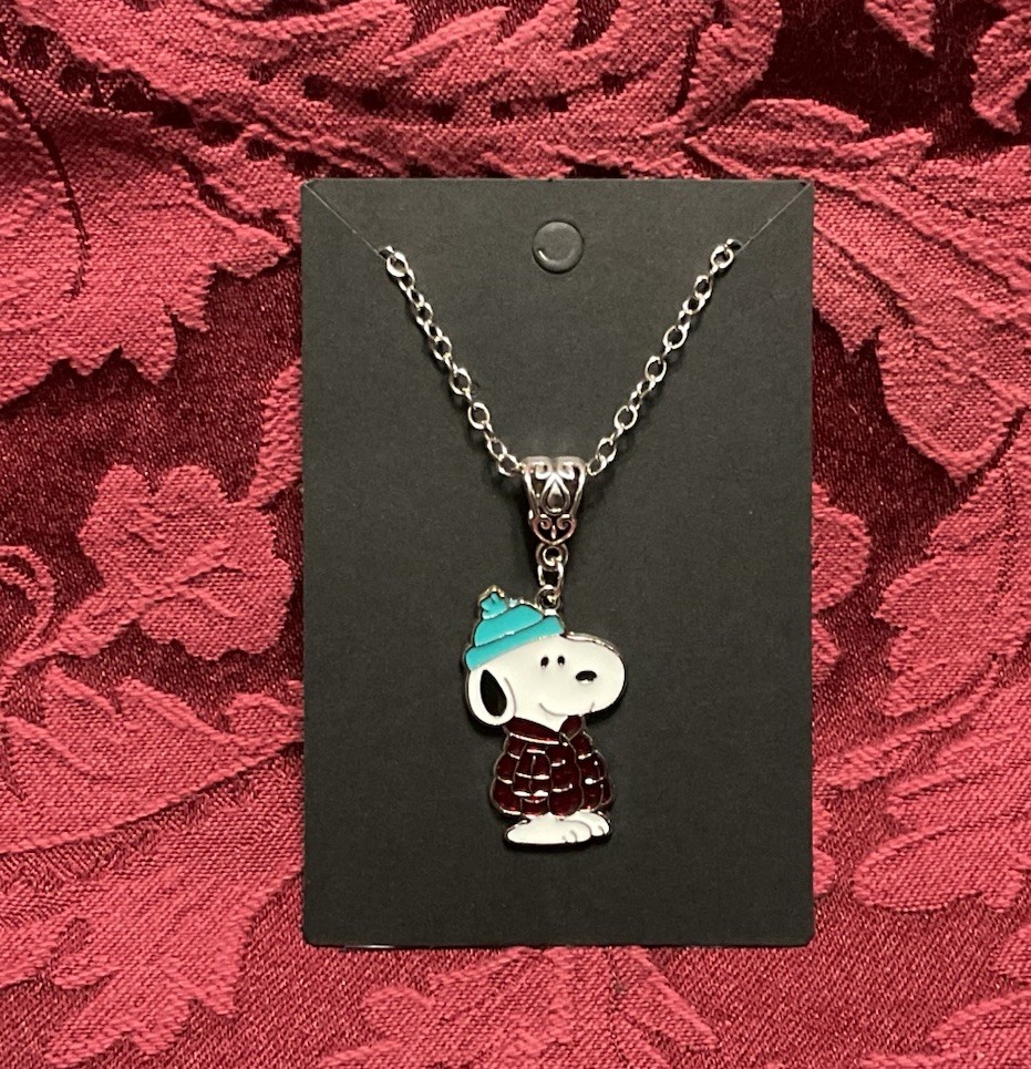 Peanuts Winter Holiday Christmas Snoopy Charm Pendant Silver Chain 23” Necklace