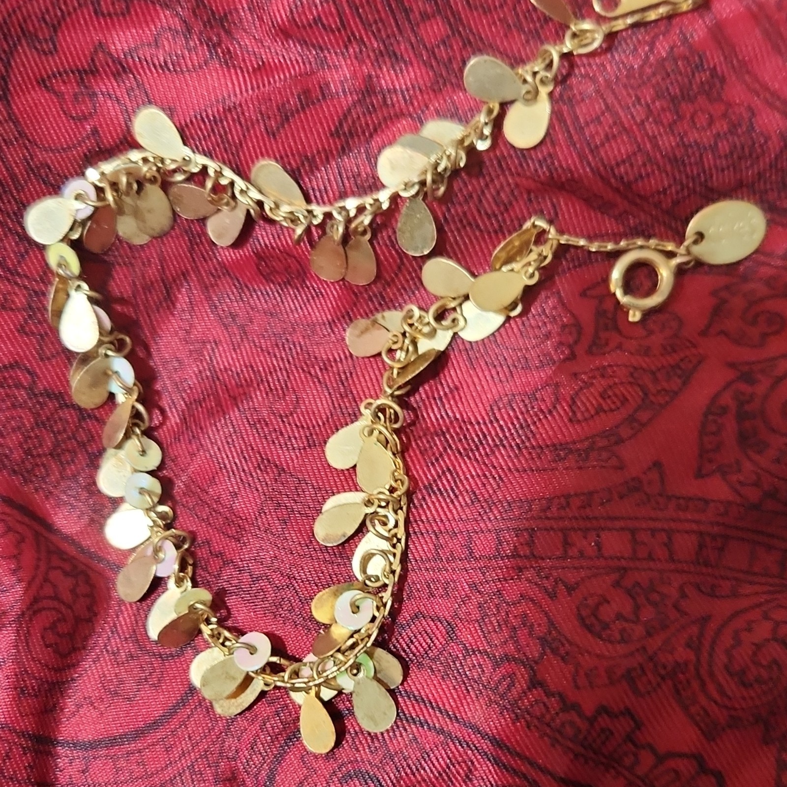 Lia Sophia Signed Gold Tone Cable Chain Dangle Charm Bracelet Spring Ring
