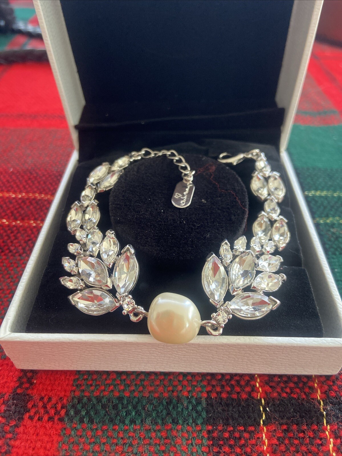 Vintage Camrose & Kross Audrey Hepburn Rhinestone & Pearl Bracelet NWOB