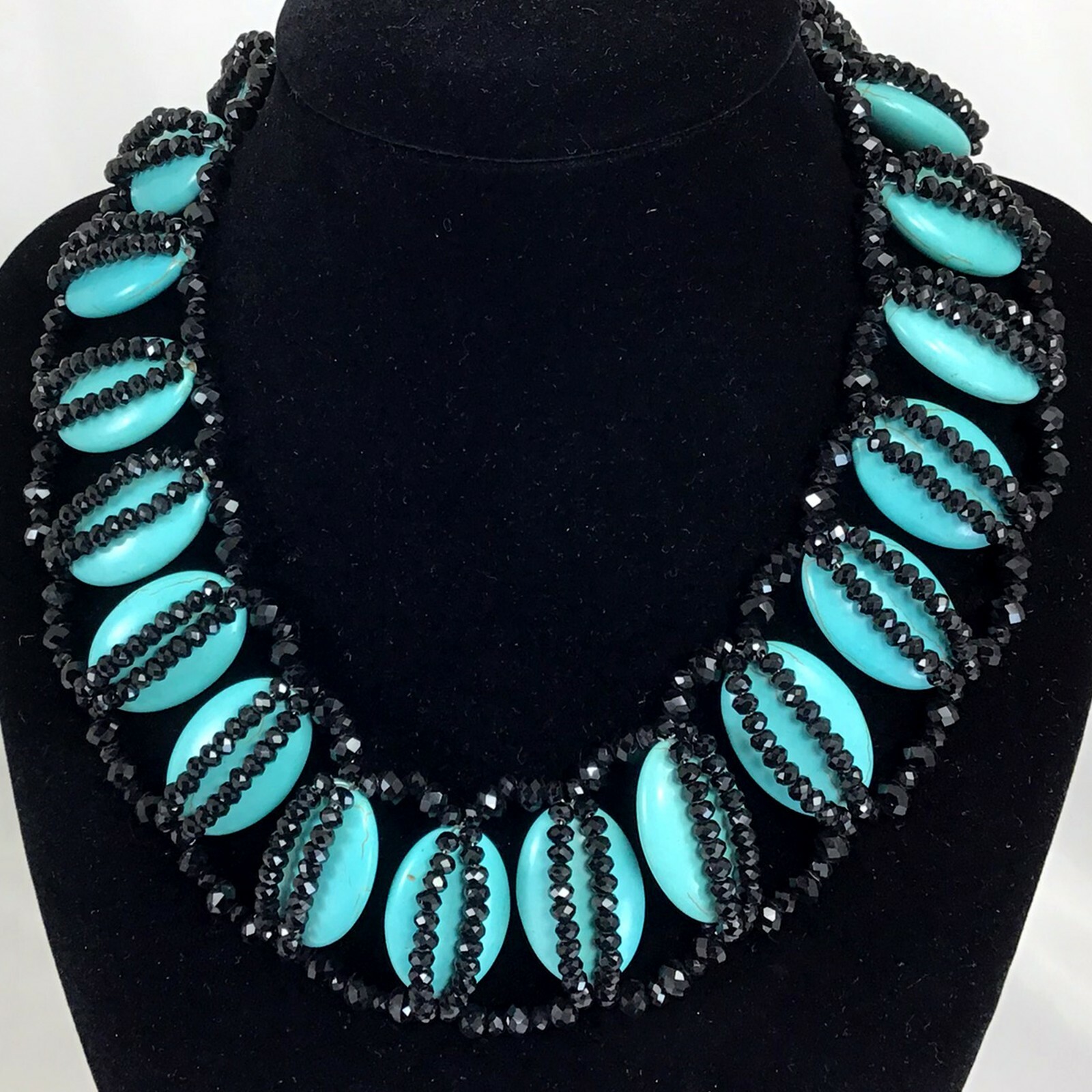 Magnesite Turquoise & Black Crystal Beads Necklace w/Silver Tone Clasp 18-20.5″