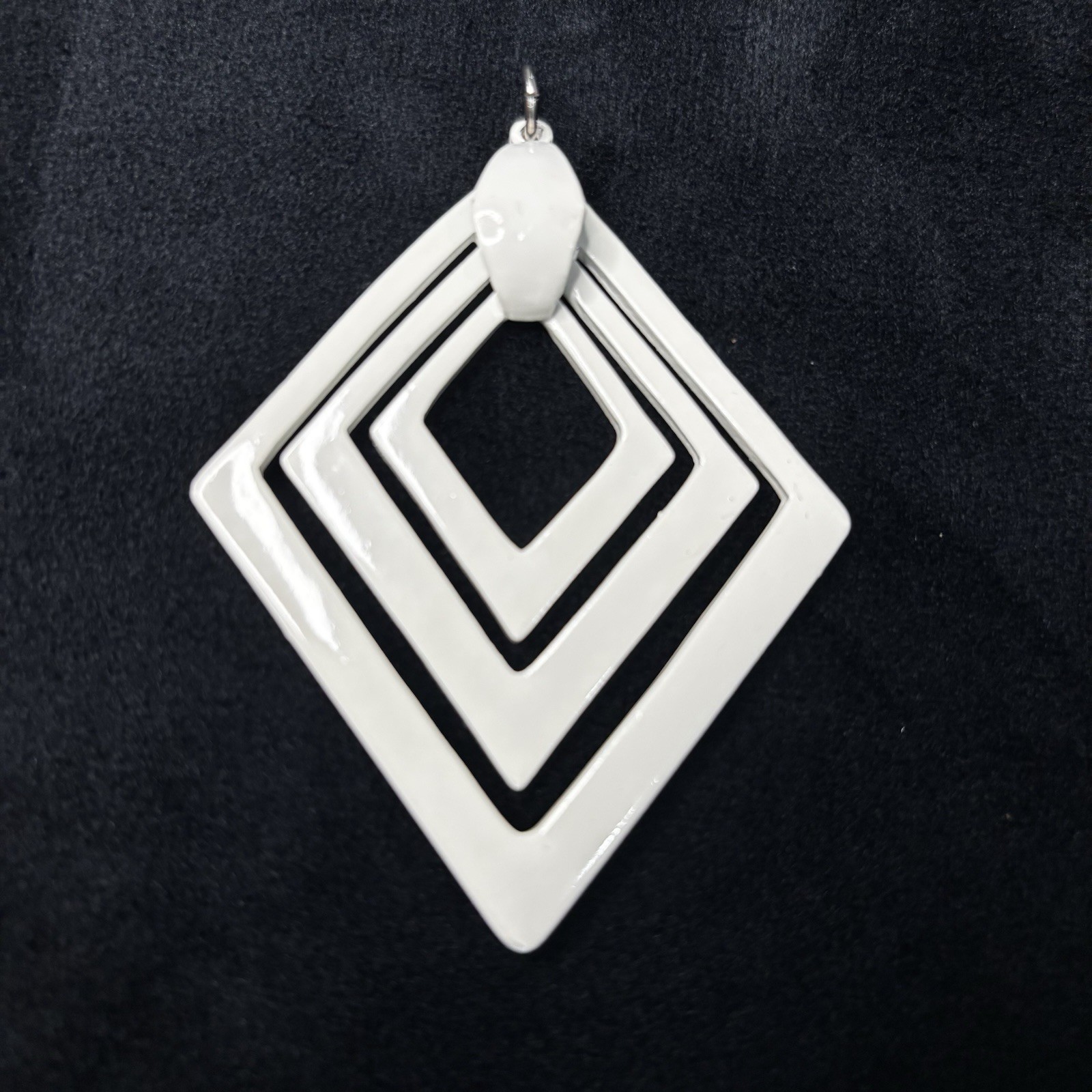 Lisner White Enamel Open Diamond Geometric Pendant Mod Statement