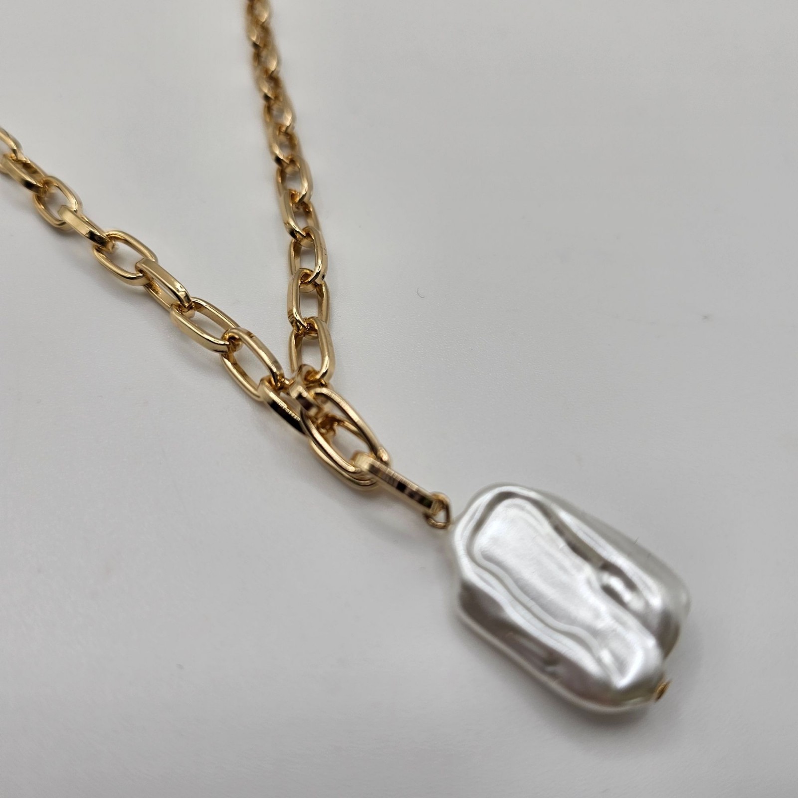 Ettika 18K Gold Plated Modern Baroque Statement Faux Pearl Trendy Chain Necklace