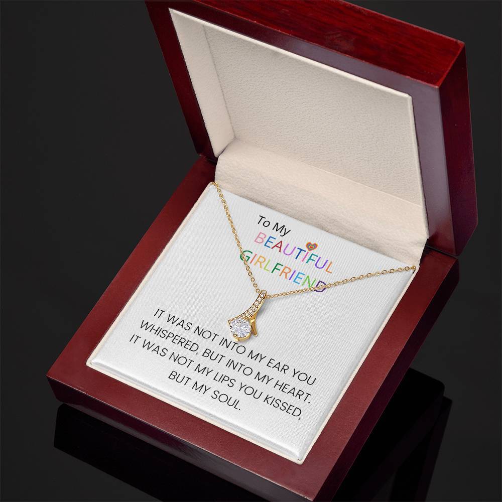 Girfriend Alluring Beauty Necklace